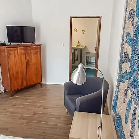 1 In Altstadt In *