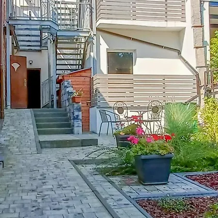 1 In Altstadt In آنغرمونده